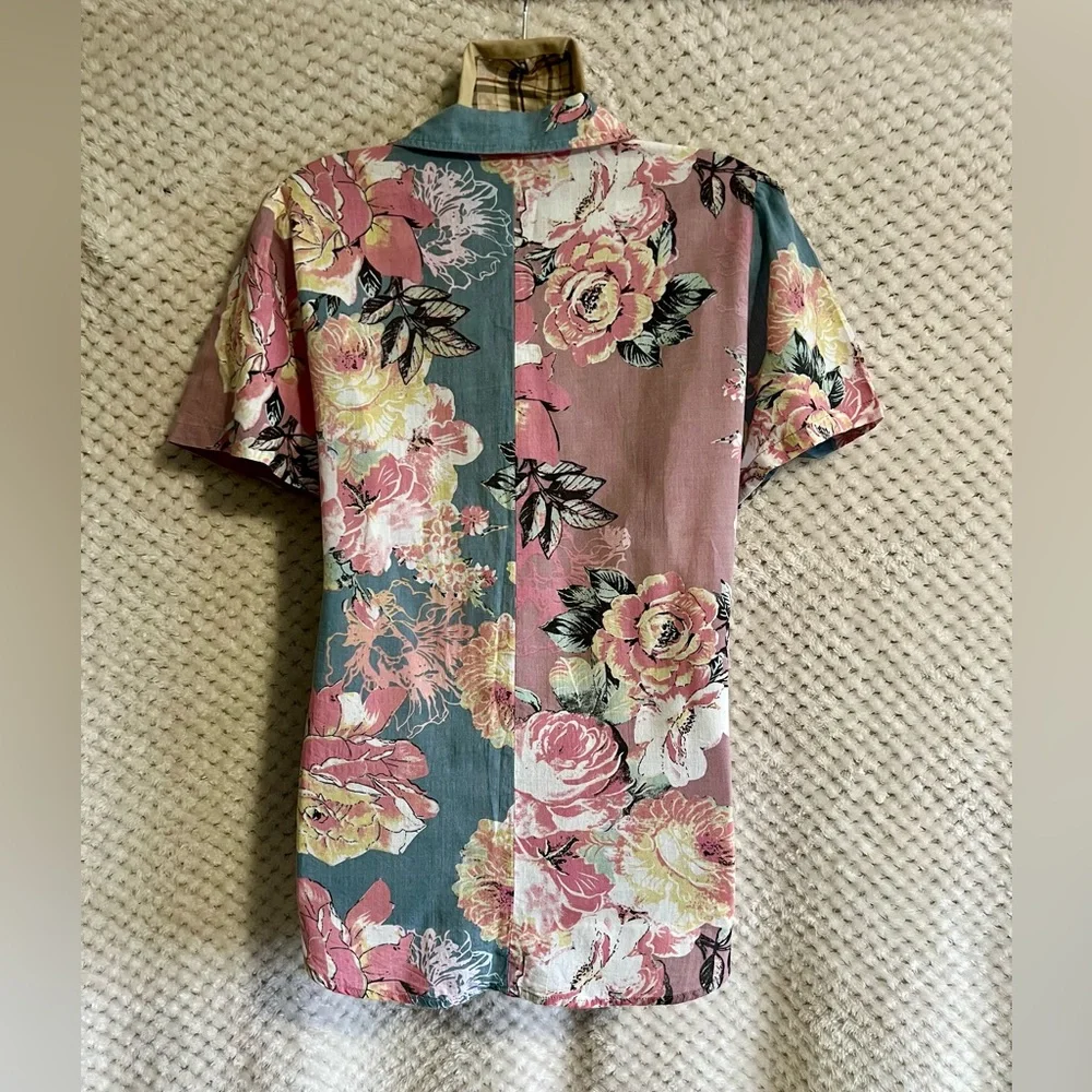 DAVI & DANI Multicolor Floral Button Down Shirt - Picture 2 of 4